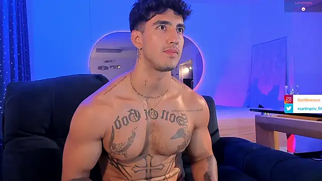 Snapshot of JACOB_MARTINS chatting on February 20, 2025, 10:37 pm JACOB MARTINS online show from February 20, 2025, 10:37 pm