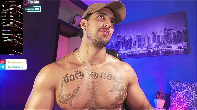 Snapshot of JACOB_MARTINS chatting on October 15, 2025, 7:44 pm JACOB MARTINS online show from October 15, 2025, 7:44 pm