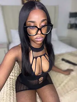 Snapshot of BhadBhad_Kitty chatting on March 11, 2025, 7:36 pm BhadBhad Kitty online show from March 11, 2025, 7:36 pm