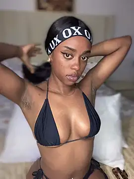 Snapshot of BhadBhad_Kitty chatting on March 16, 2025, 5:36 am BhadBhad Kitty online show from March 16, 2025, 5:36 am