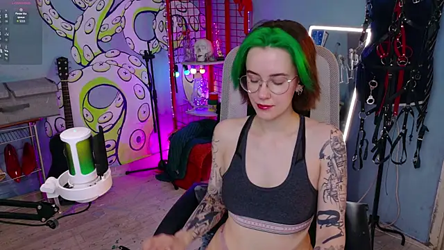 Snapshot of Cumpotik_Eve chatting on May 2, 2026, 5:23 am Cumpotik Eve online show from May 2, 2026, 5:23 am