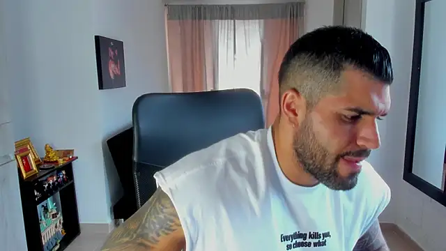 Snapshot of SamirHazard97 chatting on January 5, 2026, 8:45 pm SamirHazard97 online show from January 5, 2026, 8:45 pm