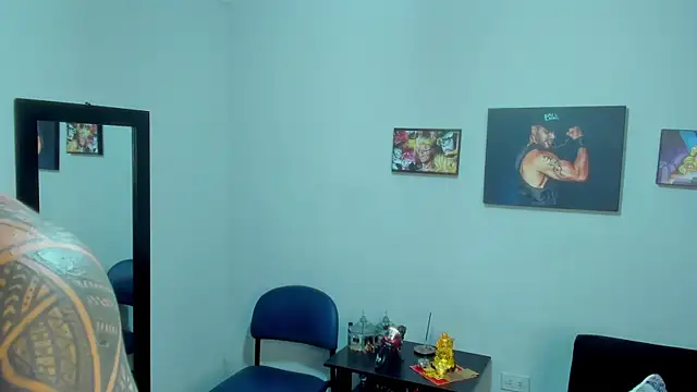 Snapshot of SamirHazard97 chatting on December 2, 2025, 8:10 pm SamirHazard97 online show from December 2, 2025, 8:10 pm