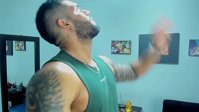 Snapshot of SamirHazard97 chatting on November 14, 2025, 7:50 pm SamirHazard97 online show from November 14, 2025, 7:50 pm