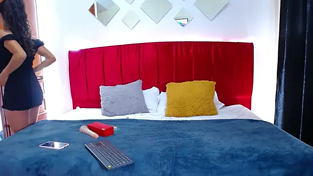 Cristal moon1 online show from March 15, 2025, 11:39 pm