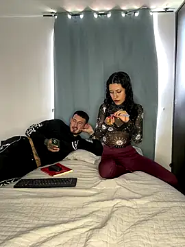 anika lowen02 online show from September 26, 2025, 3:41 pm