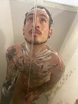 anika lowen02 online show from January 14, 2025, 5:01 pm