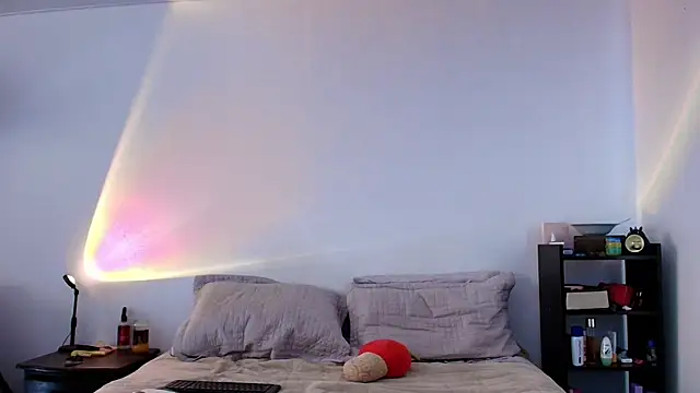 anika lowen02 online show from February 25, 2025, 8:32 pm