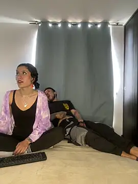 anika lowen02 online show from October 2, 2025, 5:27 pm