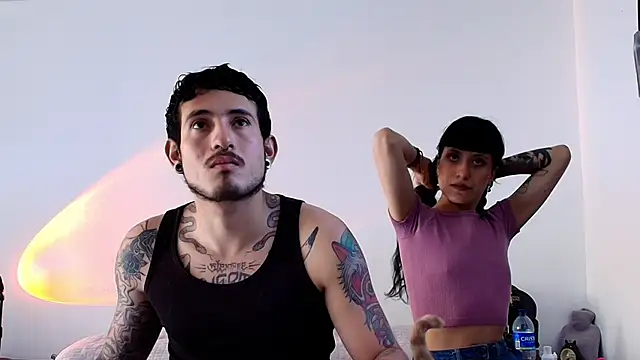 anika lowen02 online show from January 21, 2025, 2:05 pm