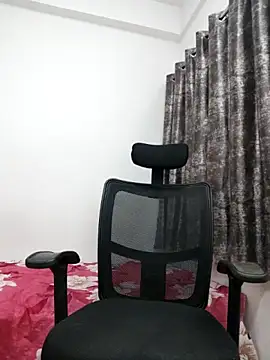 sanaya baby online show from November 26, 2025, 5:57 pm