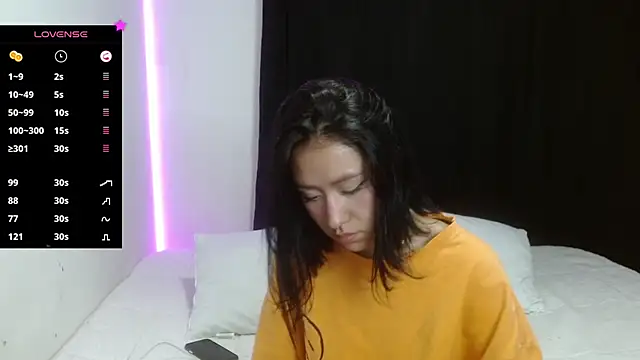 Snapshot of Anne_Nicholson chatting on December 12, 2024, 4:48 am Anne Nicholson online show from December 12, 2024, 4:48 am