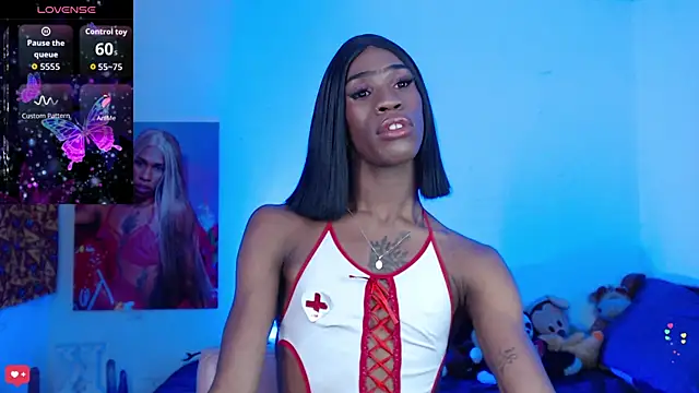 Snapshot of Kendall_Gil chatting on November 7, 2025, 5:45 am Kendall Gil online show from November 7, 2025, 5:45 am