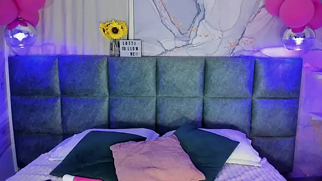 Snapshot of LottiCarter chatting on September 25, 2025, 11:38 am LottiCarter online show from September 25, 2025, 11:38 am