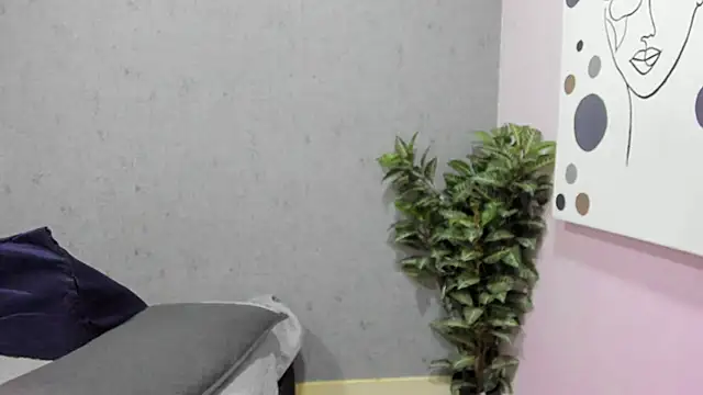 Tiffany mendez online show from February 5, 2026, 12:12 pm