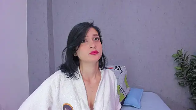 Tiffany mendez online show from December 15, 2025, 12:22 pm