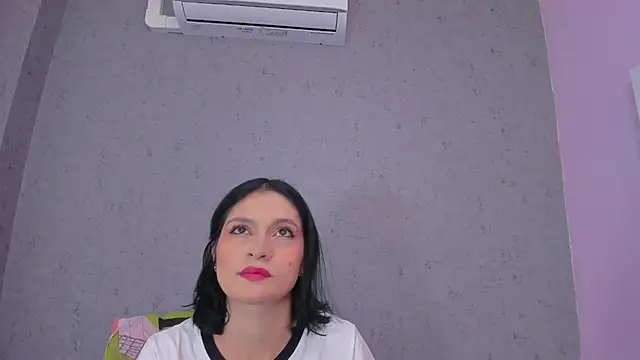 Snapshot of Tiffany_mendez chatting on October 6, 2025, 12:17 pm Tiffany mendez online show from October 6, 2025, 12:17 pm