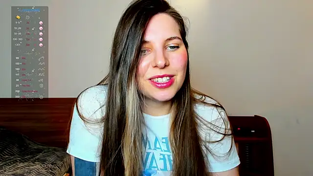 Snapshot of Annie_aww chatting on January 4, 2025, 10:34 pm Annie aww online show from January 4, 2025, 10:34 pm