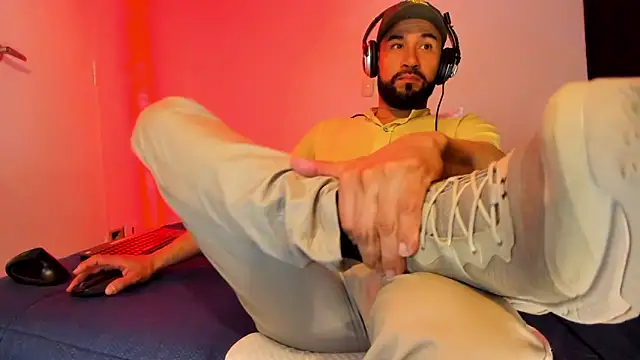 alessandro wye online show from December 16, 2025, 1:48 pm