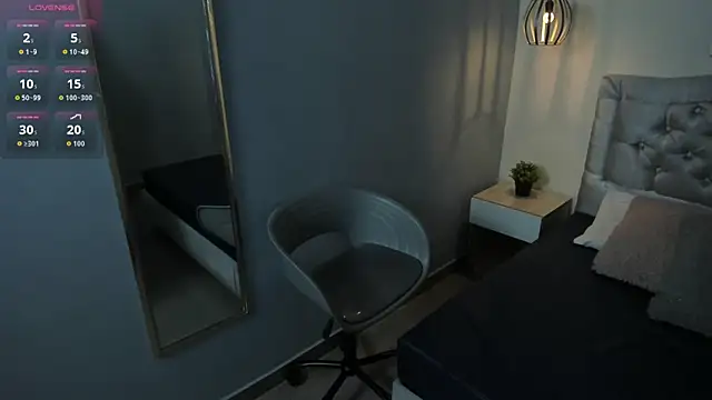 escarleth   online show from March 19, 2026, 11:54 am