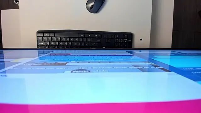 Snapshot of escarleth__ chatting on March 22, 2025, 2:03 pm escarleth online show from March 22, 2025, 2:03 pm