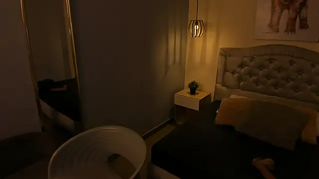 Snapshot of escarleth__ chatting on November 20, 2025, 12:17 pm escarleth online show from November 20, 2025, 12:17 pm