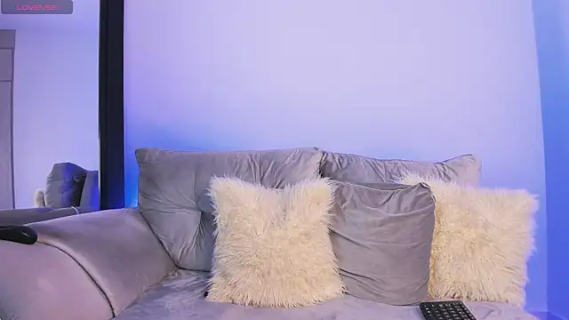 Snapshot of alanajonhsonm chatting on November 14, 2025, 5:33 am alanajonhsonm online show from November 14, 2025, 5:33 am