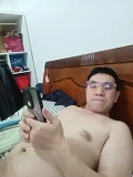 yjw6688 online show from April 9, 2026, 1:50 pm