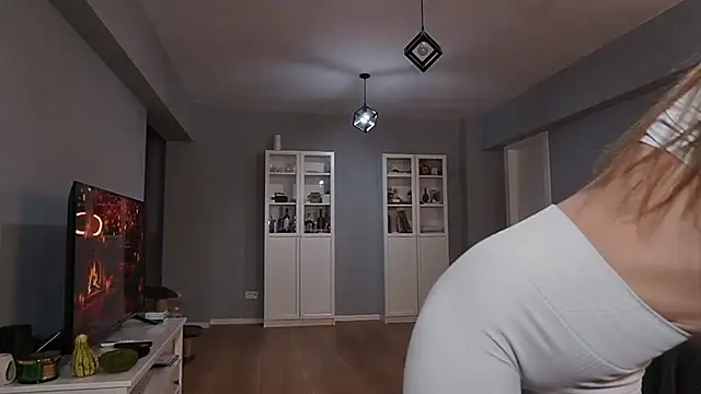 moondaoo online show from November 8, 2025, 4:38 am