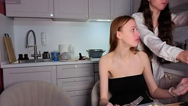 fcjuicy pussy online show from January 12, 2026, 9:38 am