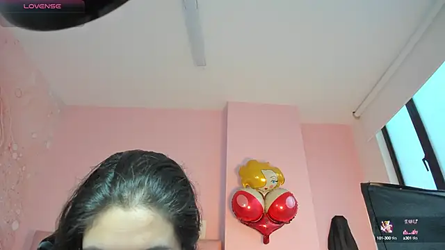 soyzarahtorres online show from October 5, 2025, 10:11 pm