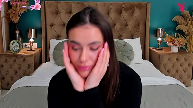 CalyMoon online show from March 29, 2026, 7:15 pm