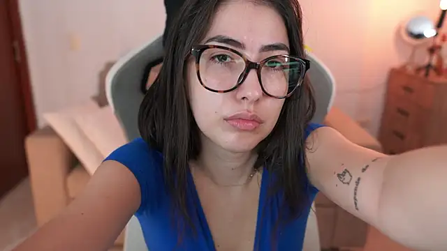 anyacutex online show from April 18, 2026, 5:26 pm