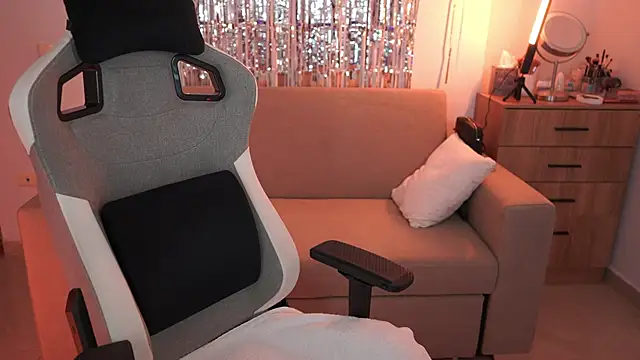 Snapshot of anyacutex chatting on January 11, 2026, 6:26 pm anyacutex online show from January 11, 2026, 6:26 pm