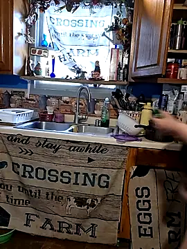 lilbishmiss online show from April 28, 2026, 9:08 pm