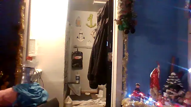 lilbishmiss online show from December 23, 2025, 2:44 am