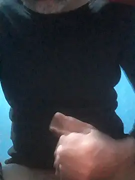 Snapshot of hugosafado333 chatting on November 4, 2025, 5:00 am hugosafado333 online show from November 4, 2025, 5:00 am