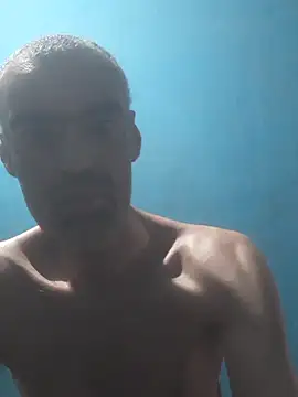 Snapshot of hugosafado333 chatting on October 28, 2025, 4:57 am hugosafado333 online show from October 28, 2025, 4:57 am