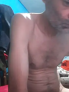 Snapshot of hugosafado333 chatting on November 5, 2025, 3:09 am hugosafado333 online show from November 5, 2025, 3:09 am