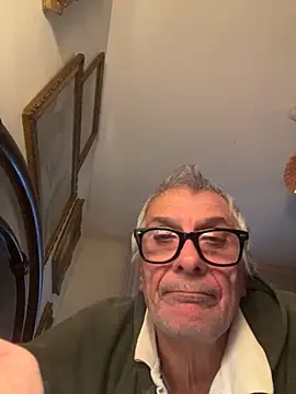 4n4l1zz4m1 online show from January 19, 2026, 3:05 pm