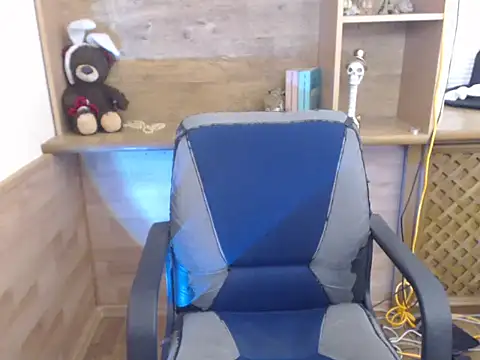 DaniellaKiss online show from October 15, 2025, 2:47 pm