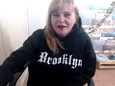 DaniellaKiss online show from October 2, 2025, 6:28 am