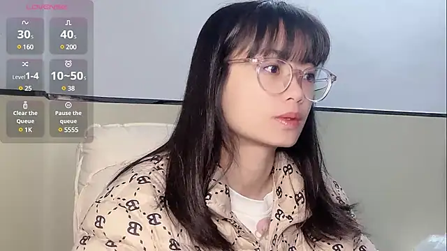 Honey-cici online show from March 18, 2025, 2:51 am