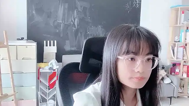 Honey-cici online show from December 22, 2025, 3:06 am