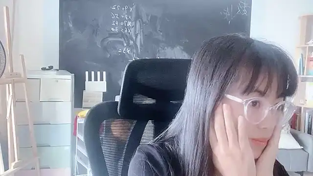 Honey-cici online show from December 16, 2025, 7:23 am