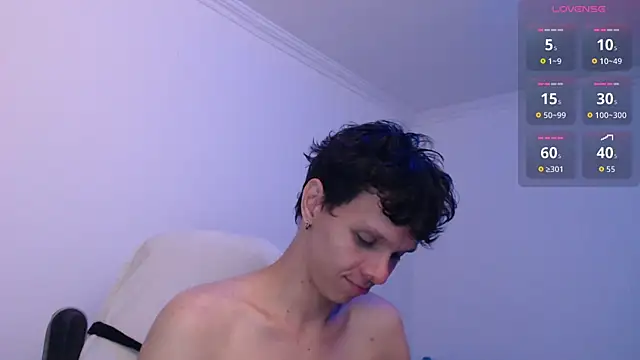 bryamado69 online show from April 18, 2026, 12:40 pm