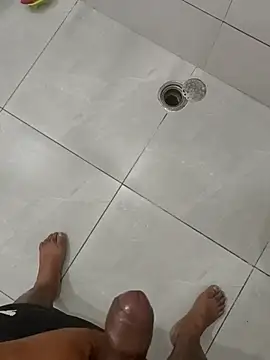 Snapshot of Gururonny07 chatting on October 31, 2025, 12:29 am Gururonny07 online show from October 31, 2025, 12:29 am