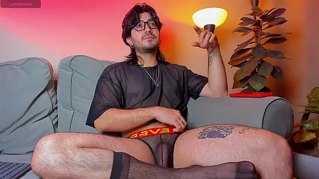 Snapshot of Ackerman_Eren_ chatting on September 19, 2025, 10:08 am Ackerman Eren online show from September 19, 2025, 10:08 am