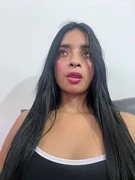 Laura fernandezII online show from March 17, 2025, 10:51 pm