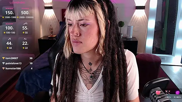 Snapshot of _sharlotte777 chatting on March 6, 2025, 6:05 pm sharlotte777 online show from March 6, 2025, 6:05 pm